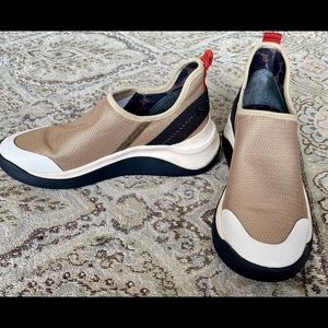 NEW! Franco Sarto Sneakers